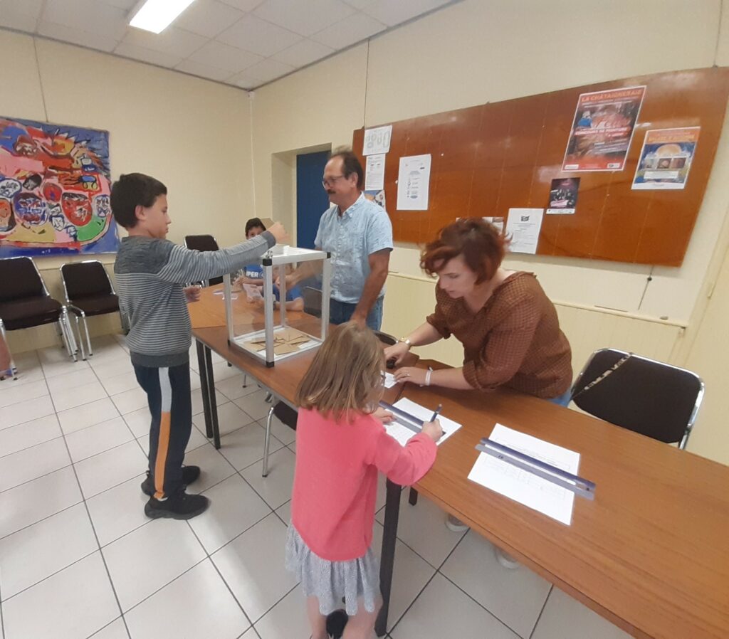 Vote pour le Conseil Municipal des Enfants